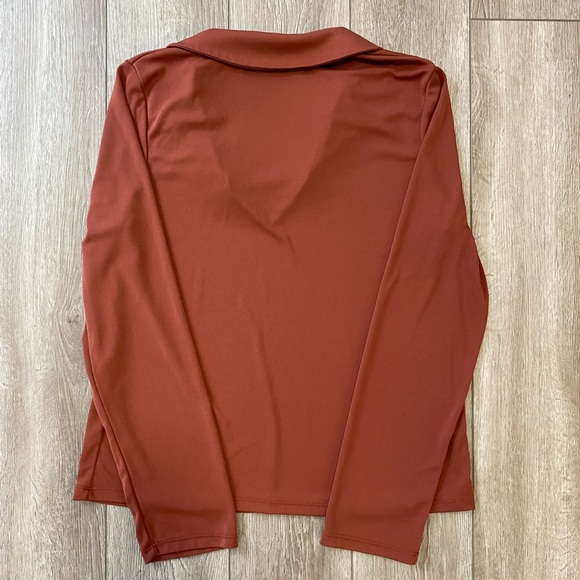 Zara V-Neck Long Sleeve - Picture 2 of 5